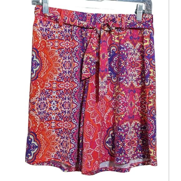 New Directions Shorts Women's Small Paisley Mandala Red Orange Purple Tie Front - Picture 1 of 3